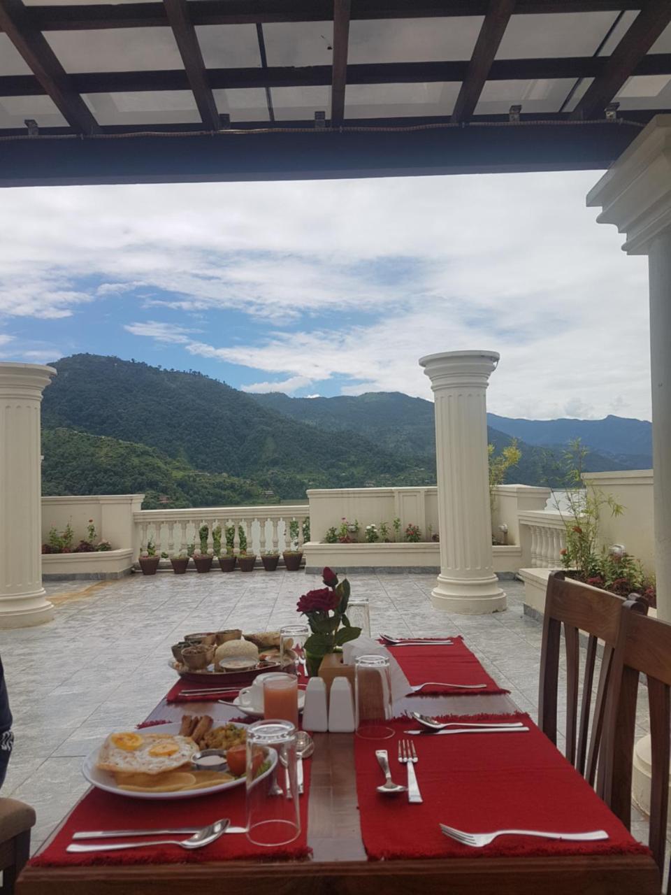 Hotel Portland Pokhara Luaran gambar
